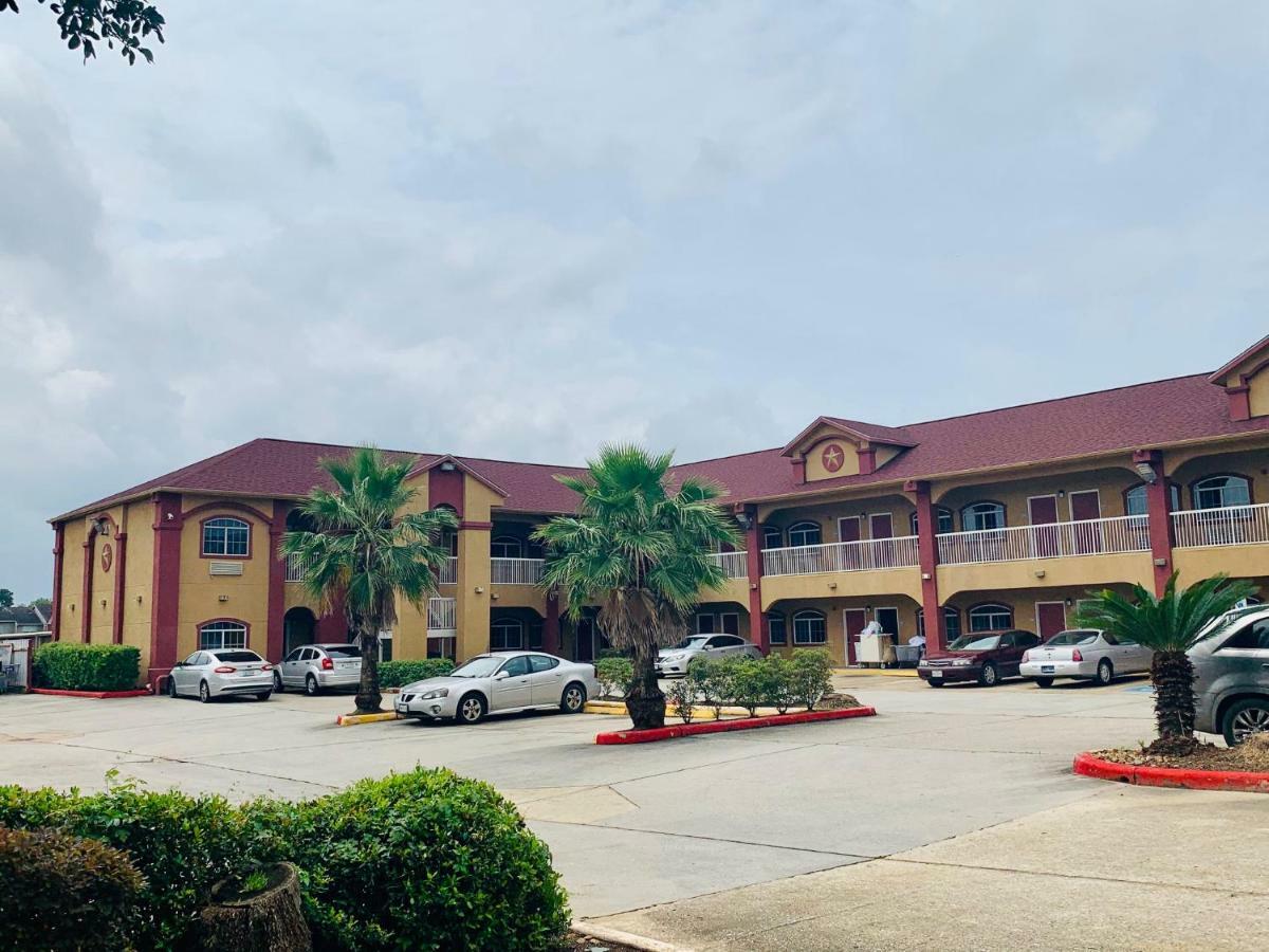 Camelot Inn & Suites Houston Bagian luar foto