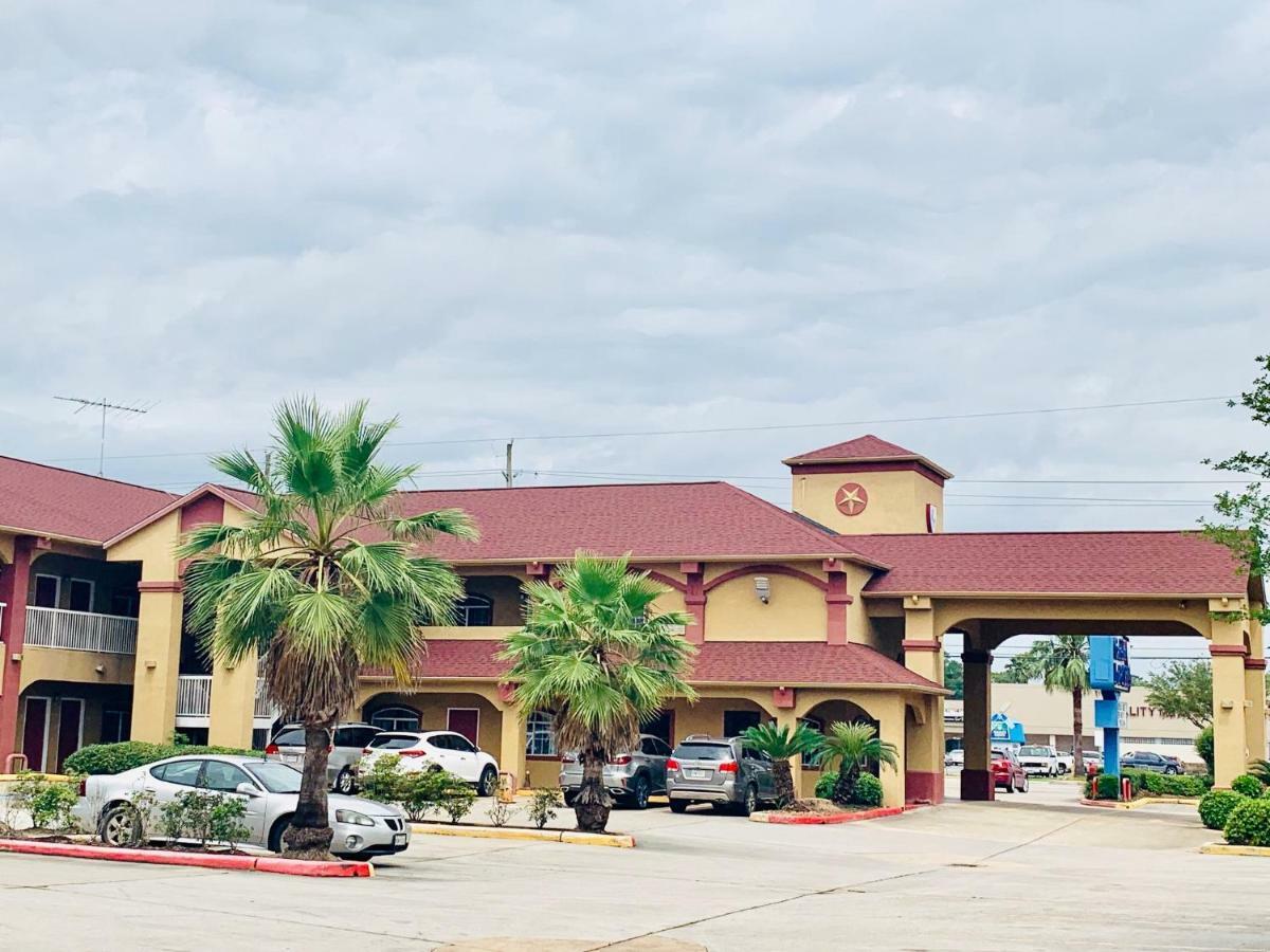 Camelot Inn & Suites Houston Bagian luar foto